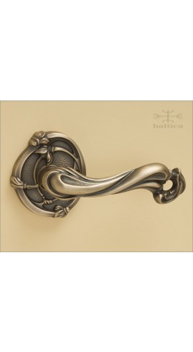 Dalia lever & rose 80mm - antique brass - Custom Door Hardware