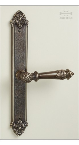 Manifesto backplate narrow & lever | antique brass | Custom Door Hardware