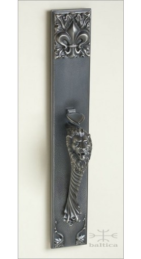 Davide Dante Thumblatch w/ Lion II pull | antique nickel | Custom Door Hardware