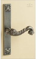 Custom Door Hardware Davide leaf backplate narrow & lever, antique brass2
